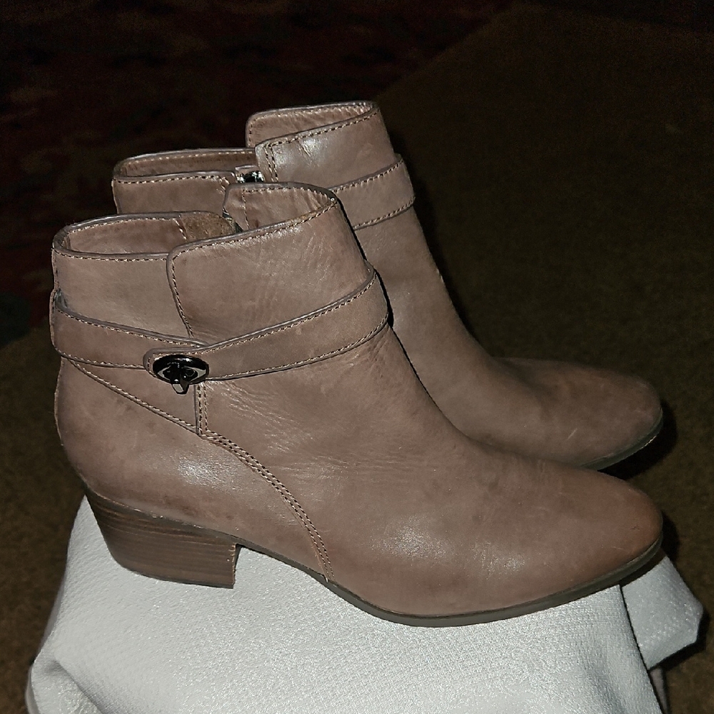 Coach Tan Ankle Booties Sz 10B Some Wear Inside See Pic